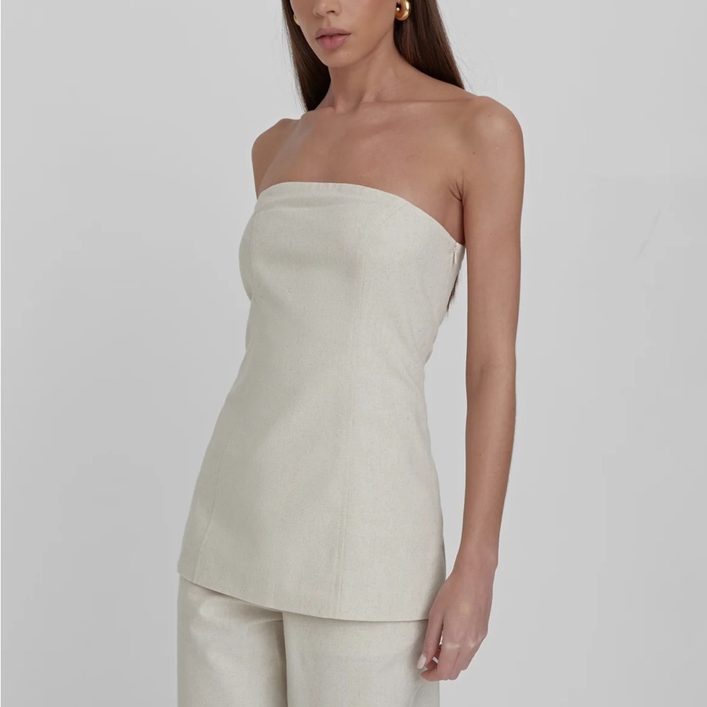 Elegant Linen Strapless Top